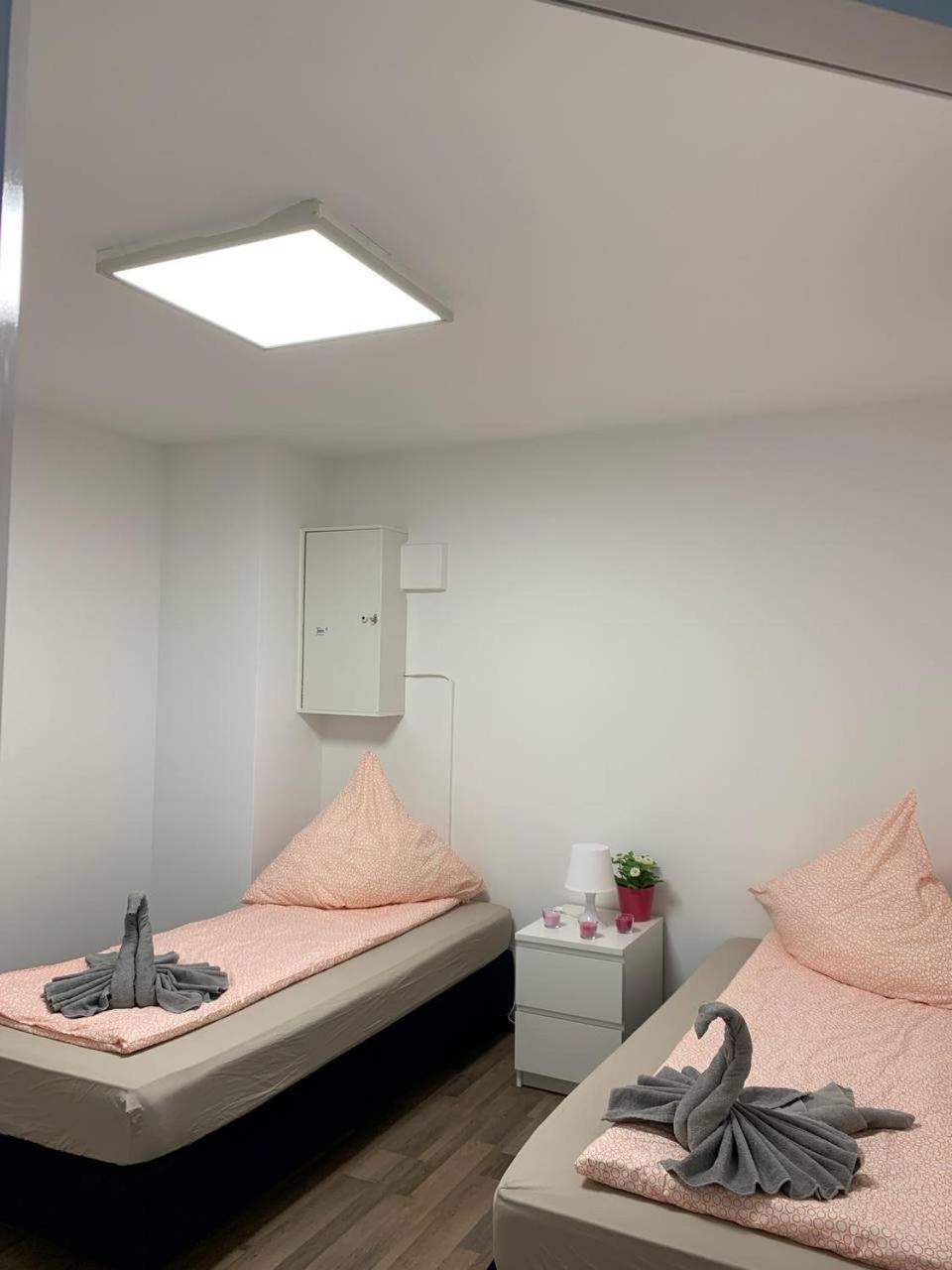 Central Private Rooms In Popular Neighborhood! Kolín nad Rýnem Exteriér fotografie